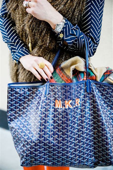 goyard tote material